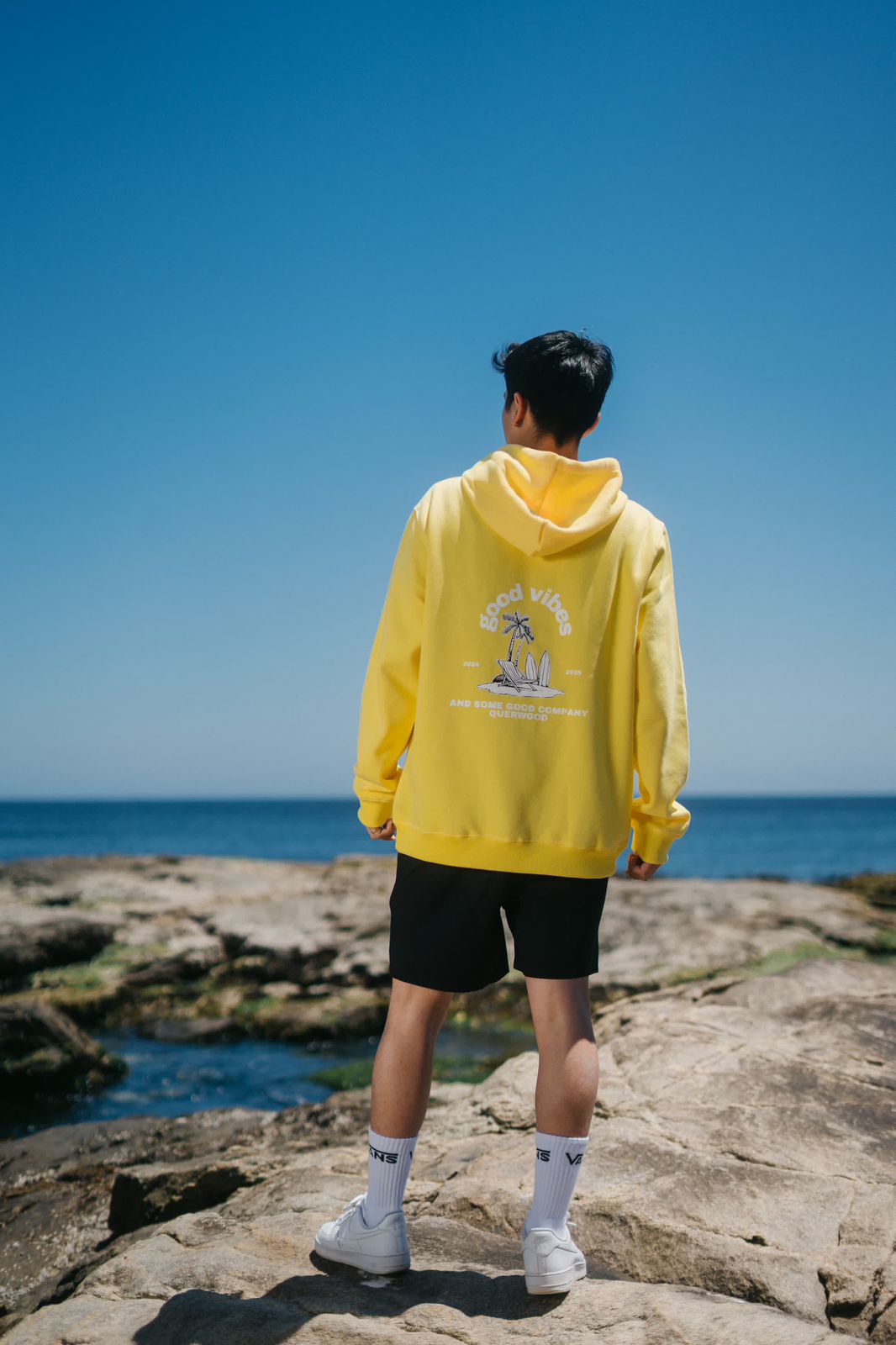 HOODIE YELLOW GOOD VIBES HOMBRE