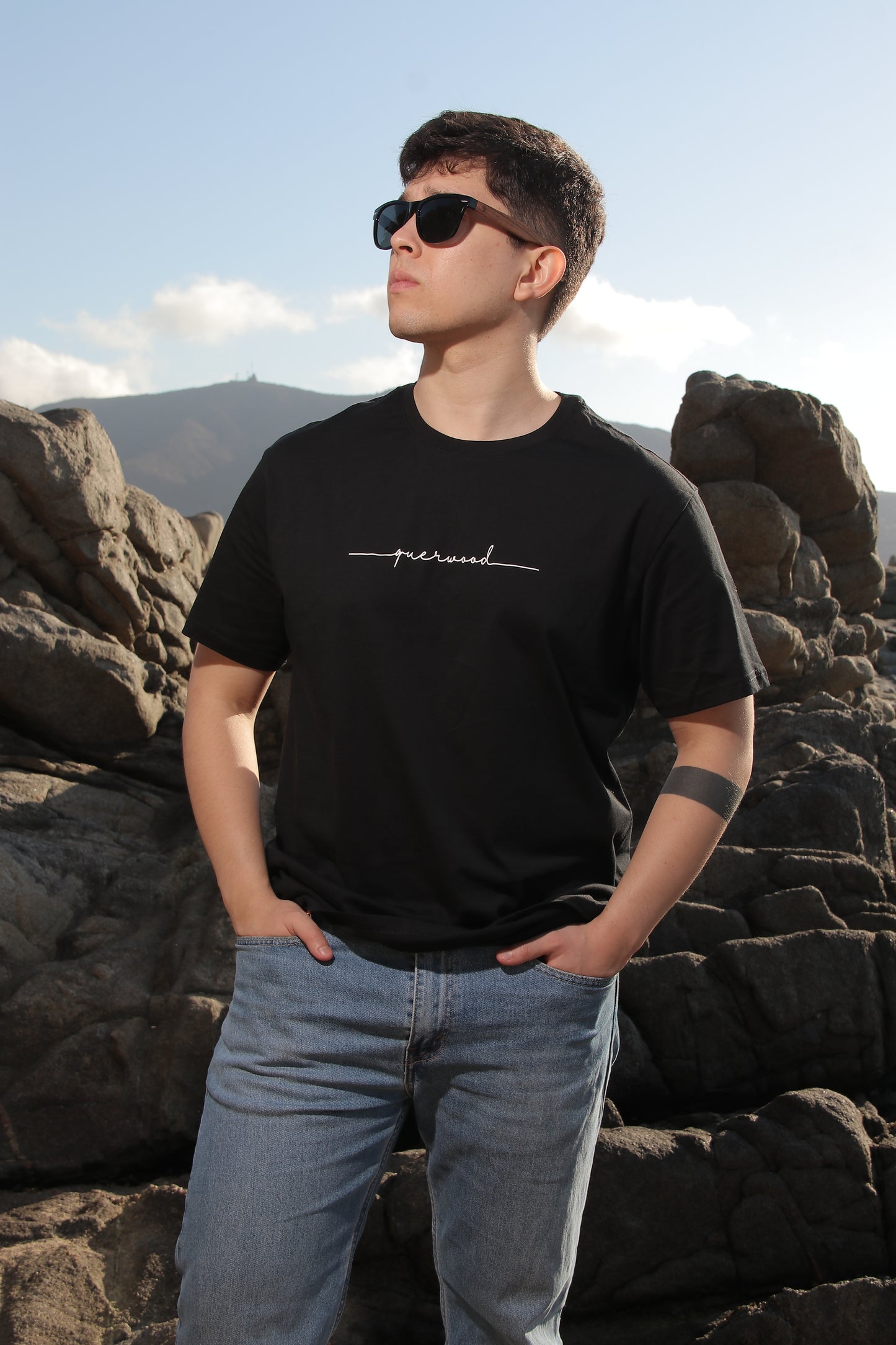 POLERA BLACK QUERWOOD