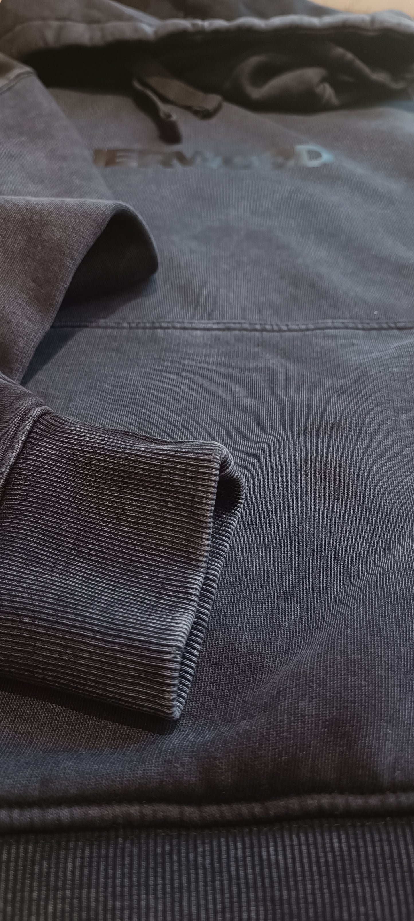 HOODIE NEGRO ACID WASH