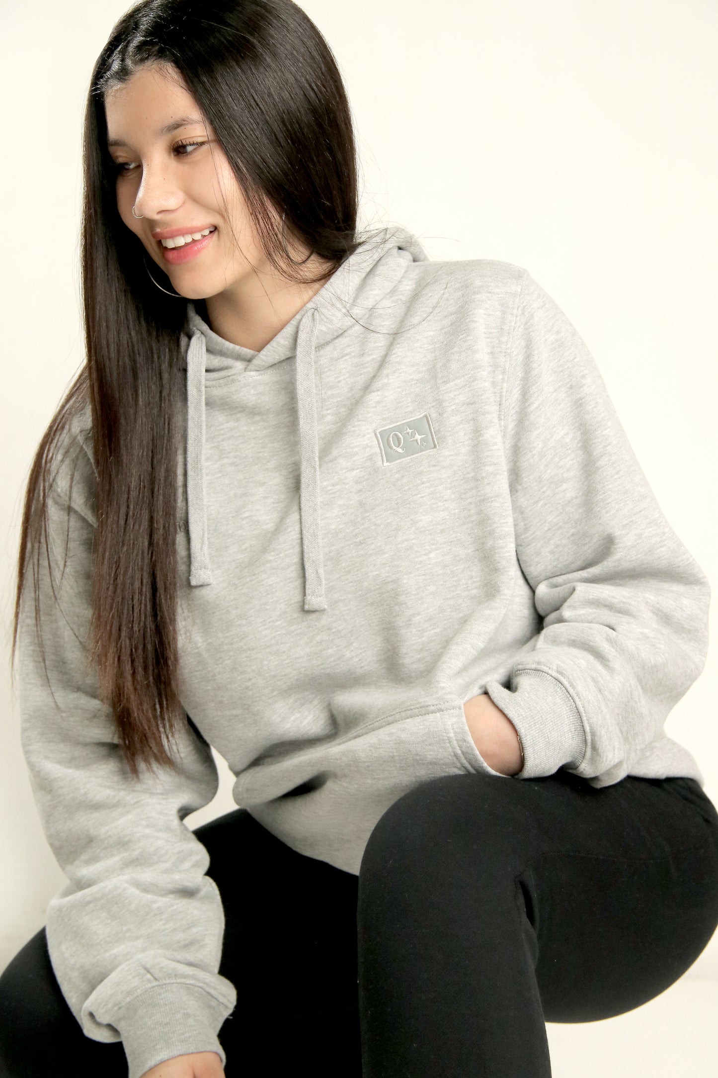 HOODIE MINIMAL PLATA MUJER