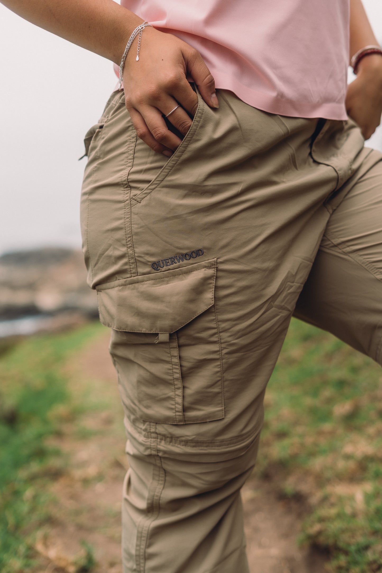 PANTALON CARGO BEIGE MUJER