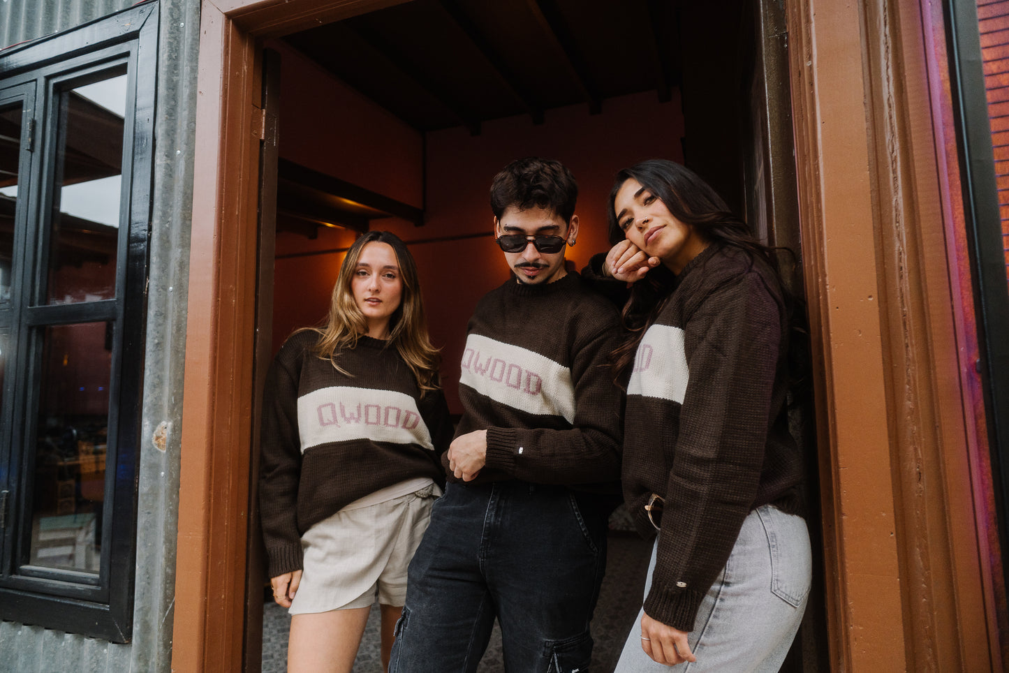 CHALECO QWOOD BROWN & PINK